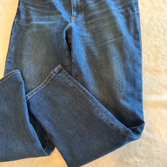 Ann Taylor LOFT Women's Denim Boyfriend  Jeans Size 8 Medium Wash Mid Rise - Picture 7 of 8